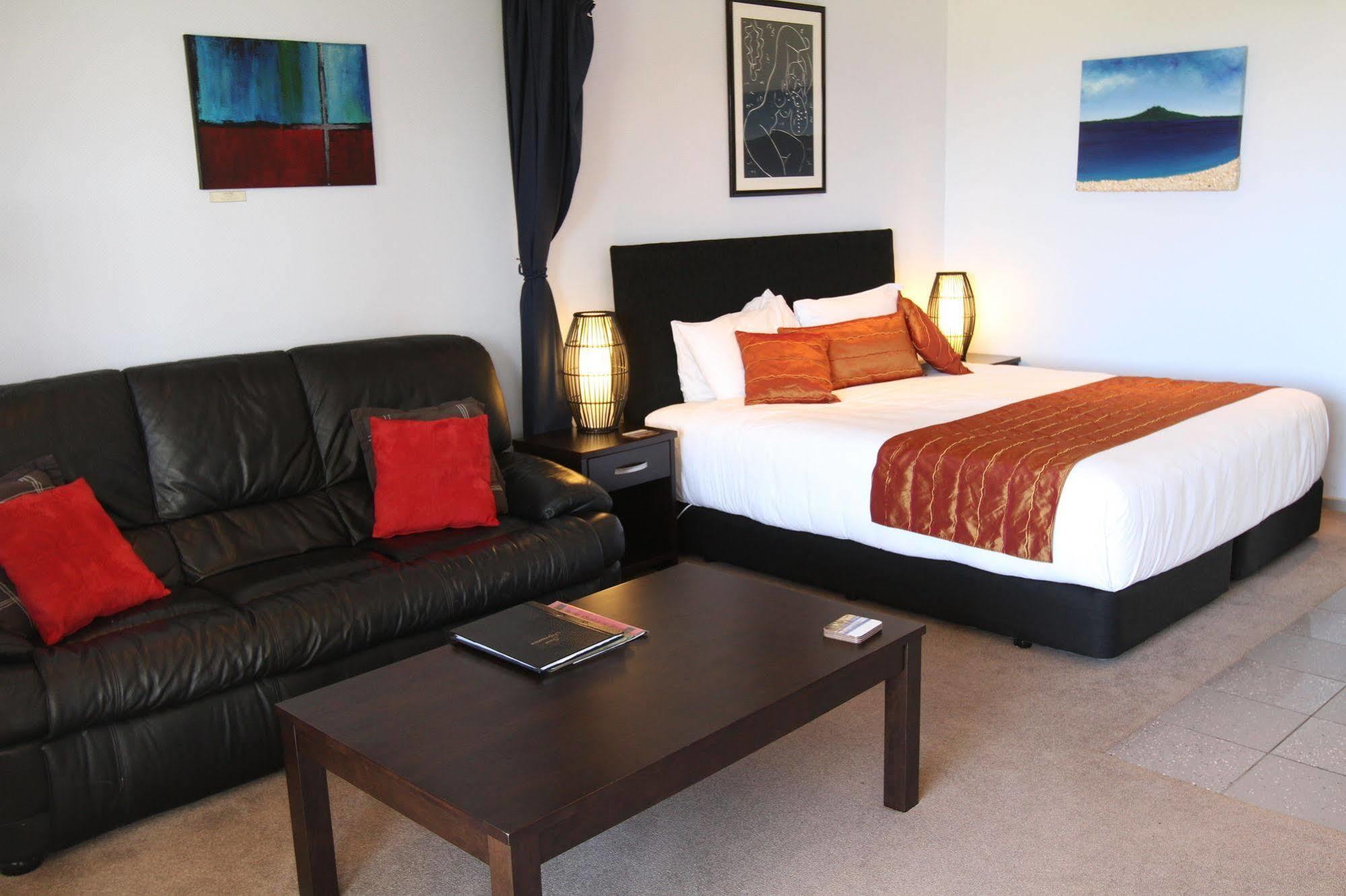 وايتيانغا Admiralty Lodge Motel المظهر الخارجي الصورة