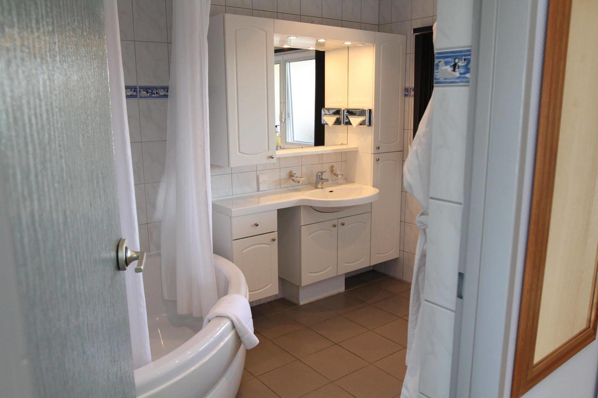 وايتيانغا Admiralty Lodge Motel المظهر الخارجي الصورة