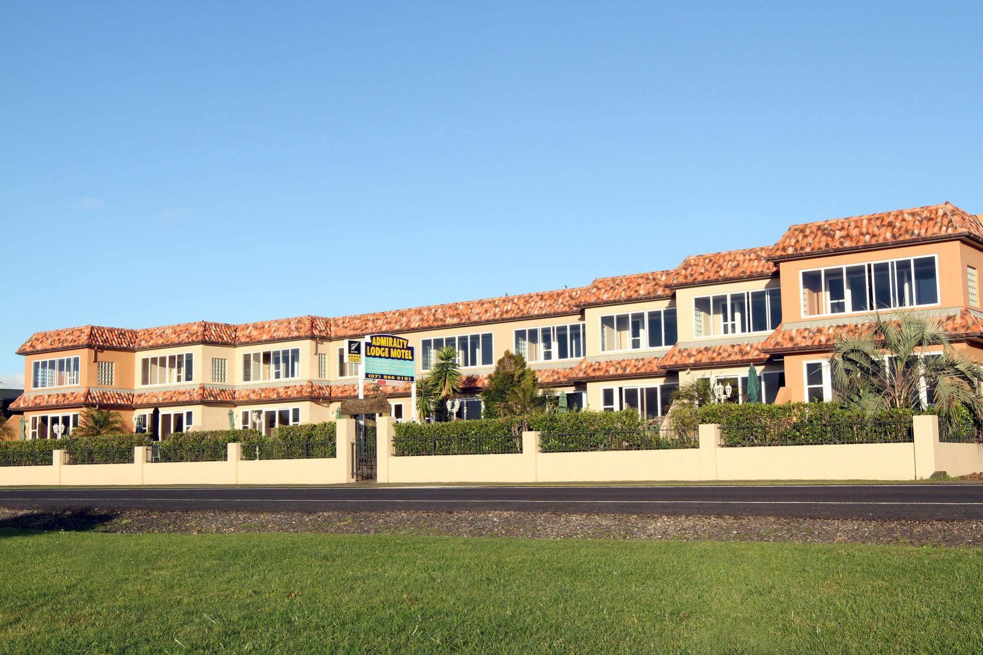 وايتيانغا Admiralty Lodge Motel المظهر الخارجي الصورة